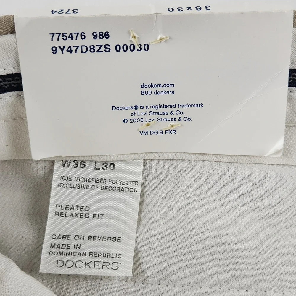 NWT Dockers Golf Performance Pants 36x30 Tan Pleated Relaxed Fit Khaki 407123724